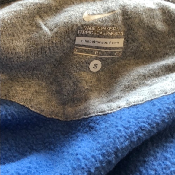 Sweatshirt - Picture 4 of 4